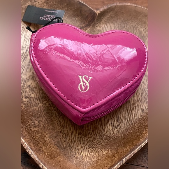 VICTORIAS SECRET Pink Patent Leather Zip Around Coin Case w/Gold Tone Hardware - Picture 6 of 6